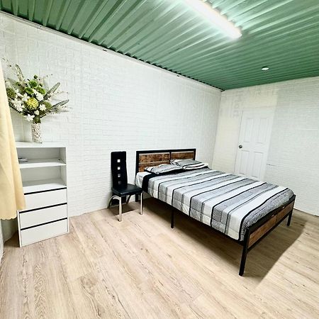 Private Cabin In Central โอ๊คแลนด์ ภายนอก รูปภาพ
