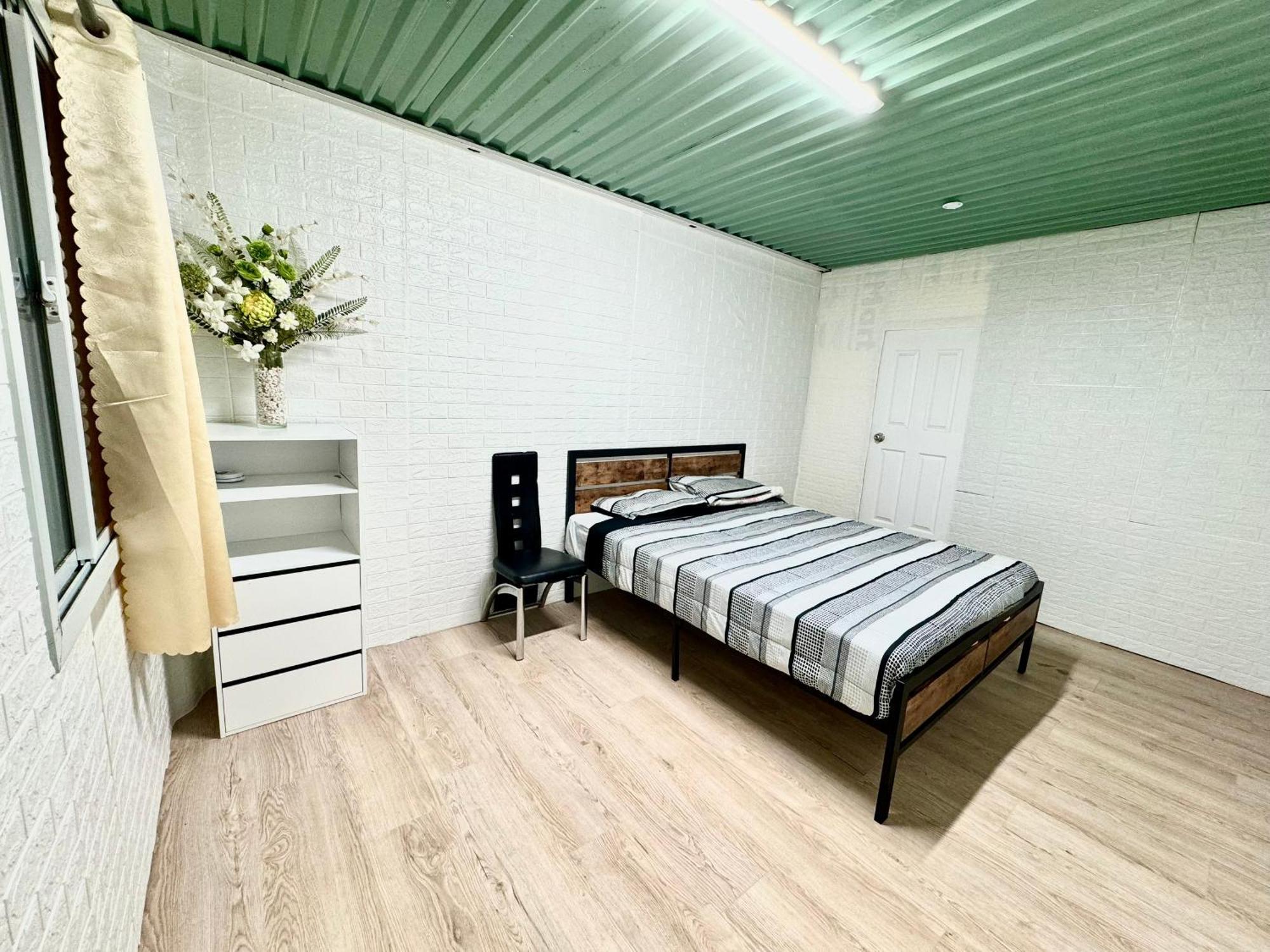 Private Cabin In Central โอ๊คแลนด์ ภายนอก รูปภาพ